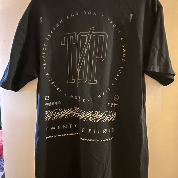 Hot Topic Twenty-One Pilots hi-lo tunic tee - Picture 3 of 3